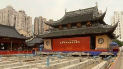 Di chuyển ngôi chùa trăm tuổi nặng 2.000 tấn đi hàng chục mét